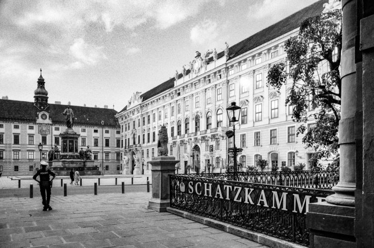 Pentax ME-Super 28/2.8 Ilford FP4+ ISO 125