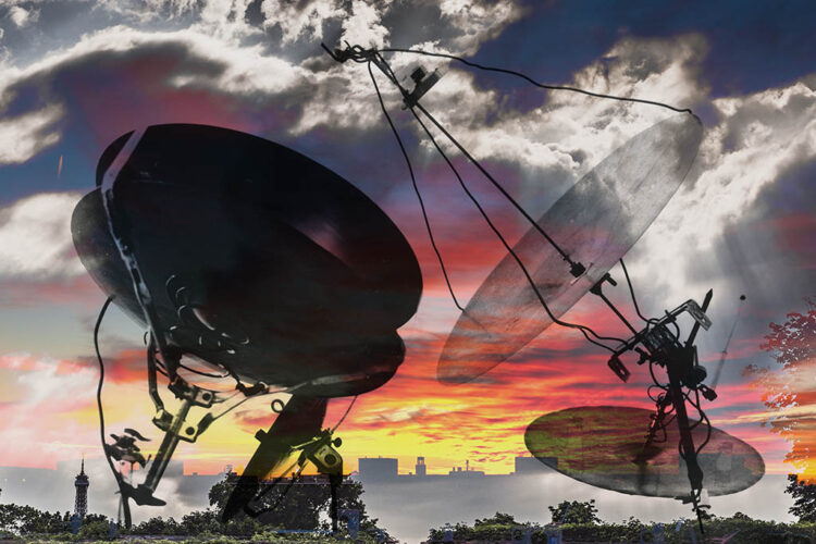 Connected 2014, Chrystal Archive 30x20 cm.
